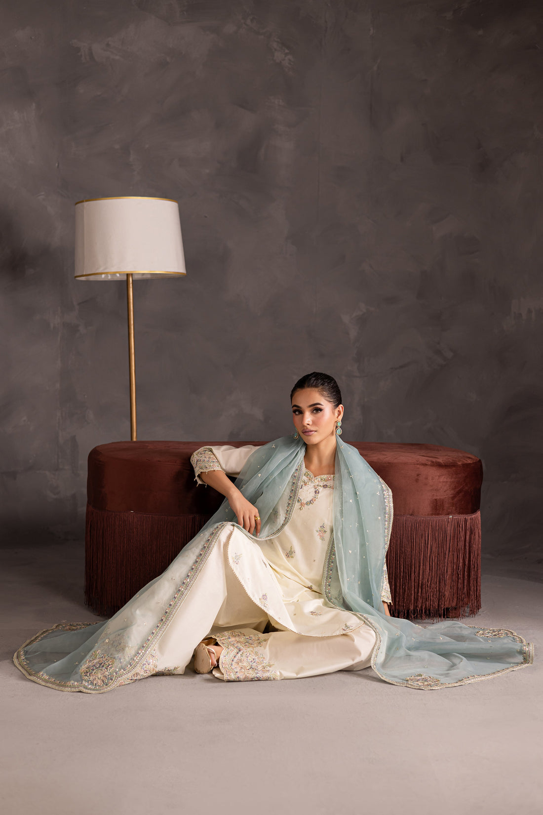 Creamy – Embroidered Lawn 3 Piece Suit