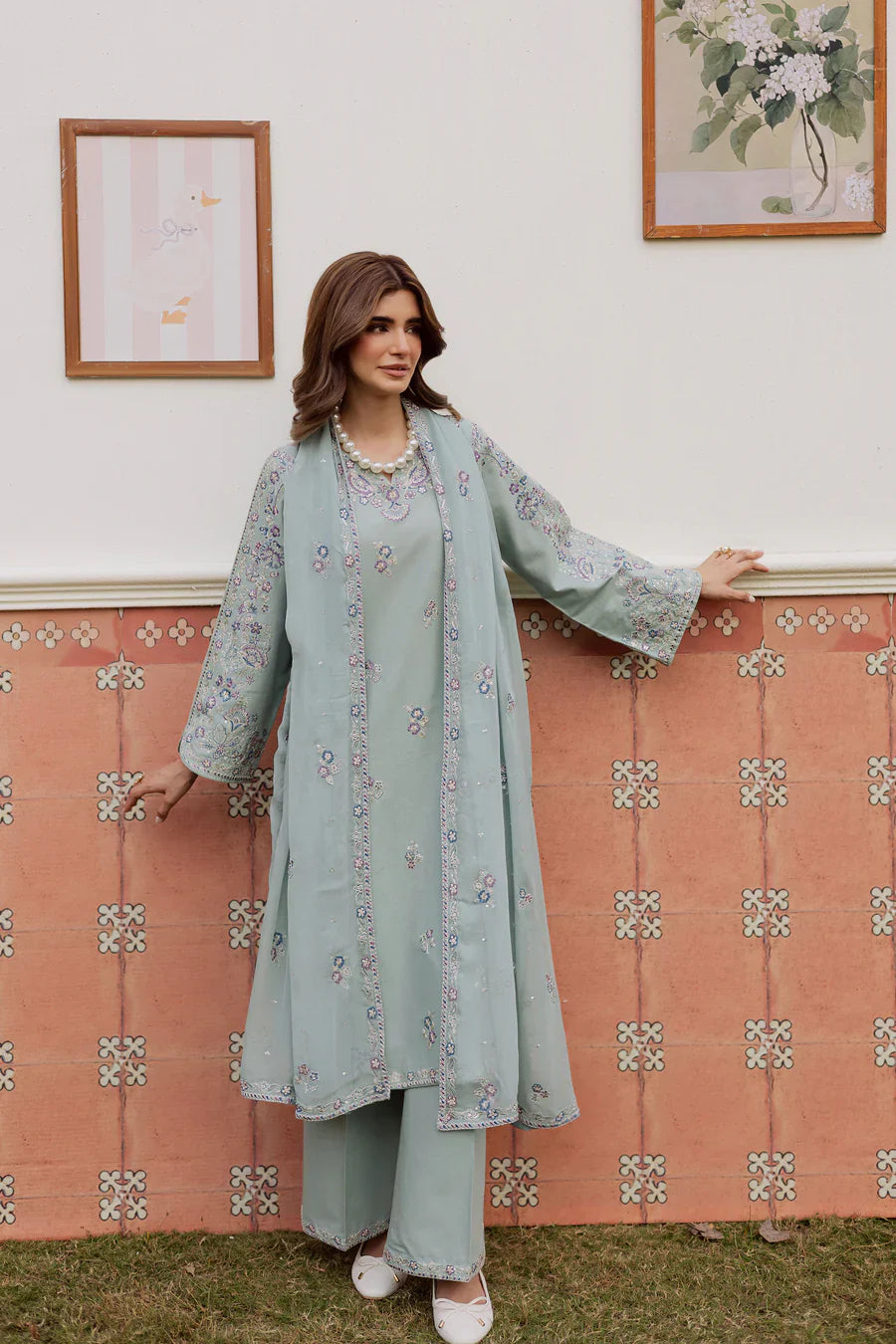 Basil – Embroidered Lawn 3 Piece Suit