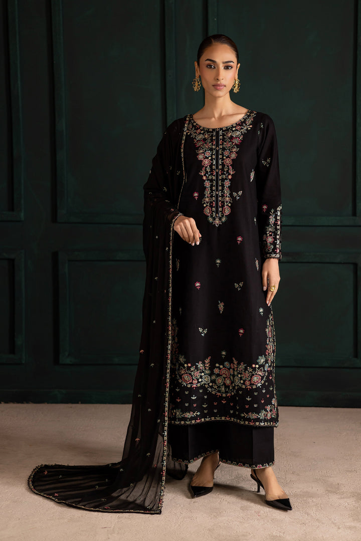 Night Flower – Embroidered Lawn 3 Piece Suit