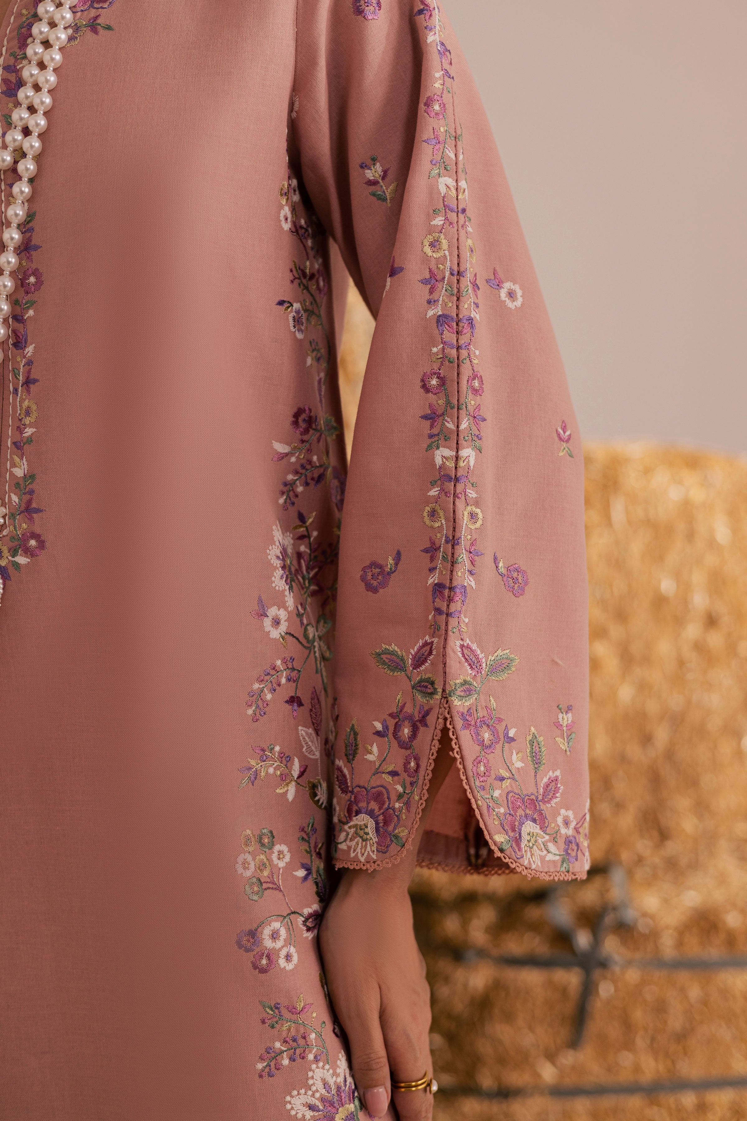Pink Crimora – Embroidered Lawn 3 Piece Suit