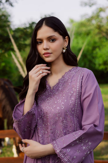 Raeven – Embroidered Lawn 3 Piece Suit